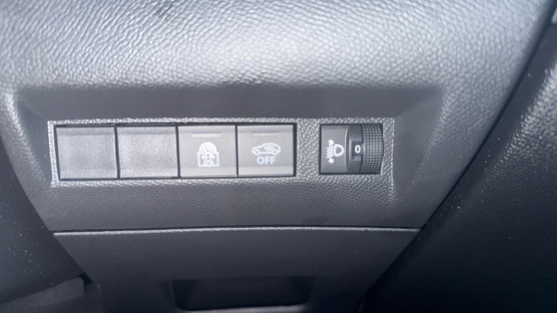 Peugeot 208 1.2 PureTech 100 Allure 5dr Petrol Hatchback